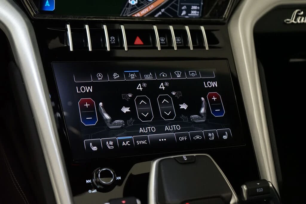 2019 Lamborghini Urus - Image 27 of 31
