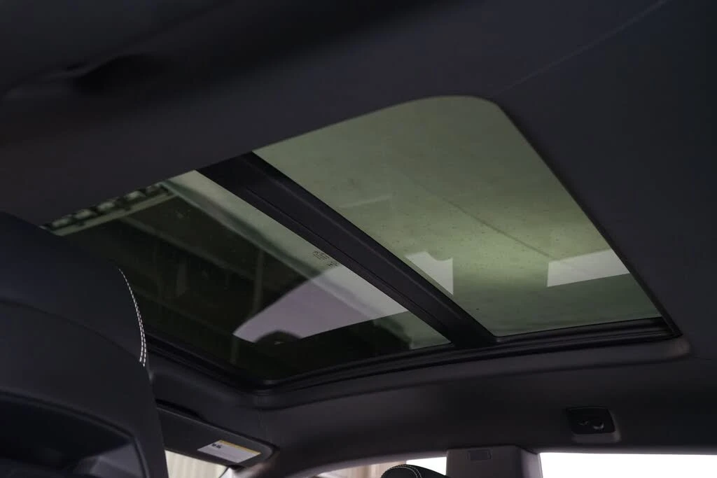 2019 Lamborghini Urus - Image 29 of 31