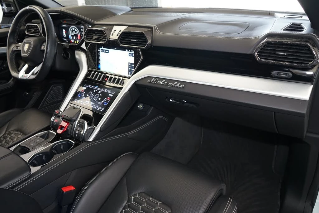 2019 Lamborghini Urus - Image 20 of 31