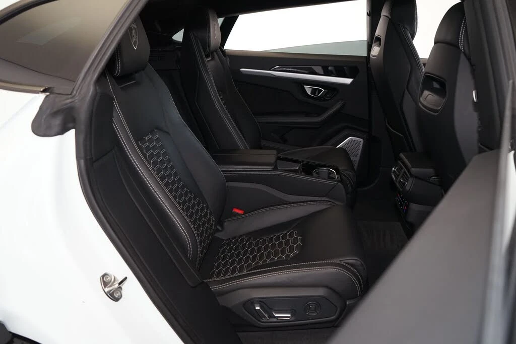 2019 Lamborghini Urus - Image 30 of 31
