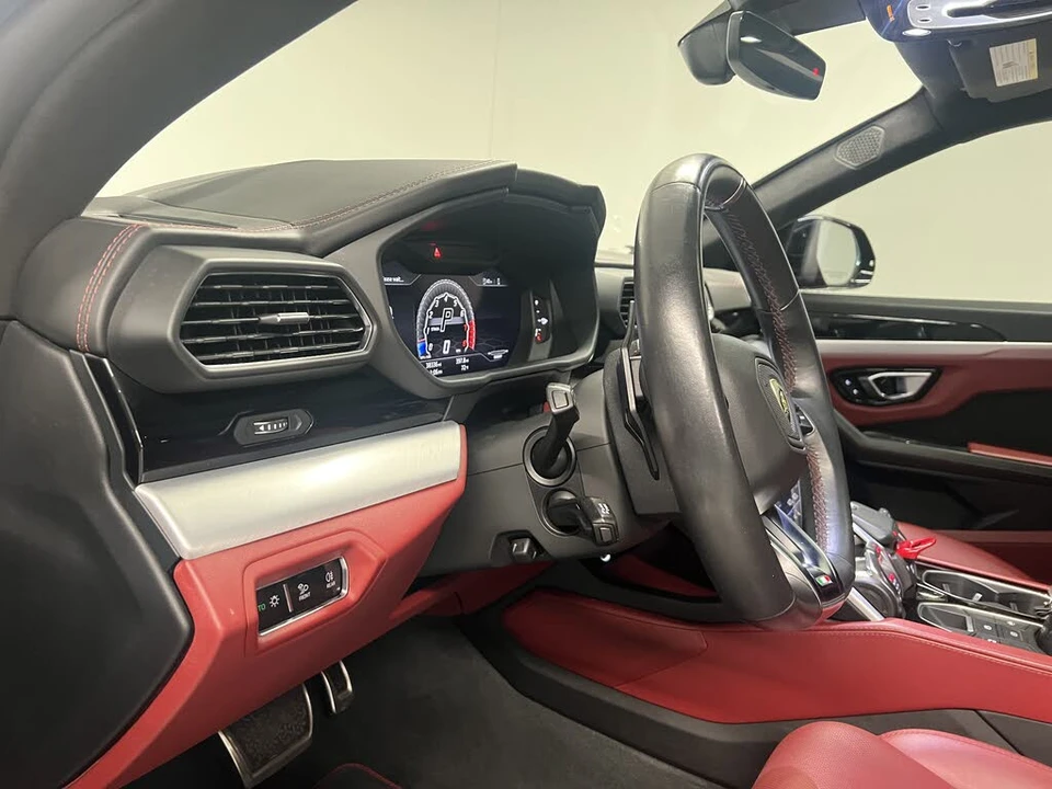 2019 Lamborghini Urus - Image 16 of 25