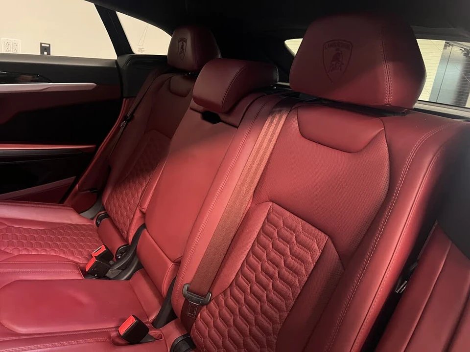2019 Lamborghini Urus - Image 12 of 25
