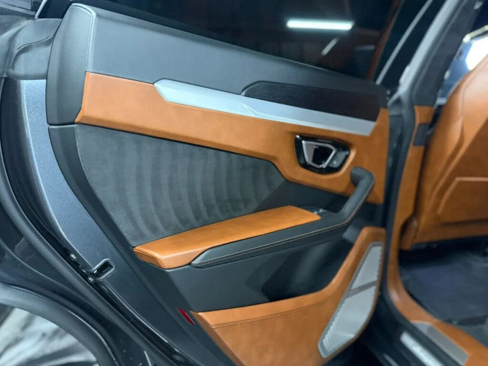 2019 Lamborghini Urus - Image 29 of 30