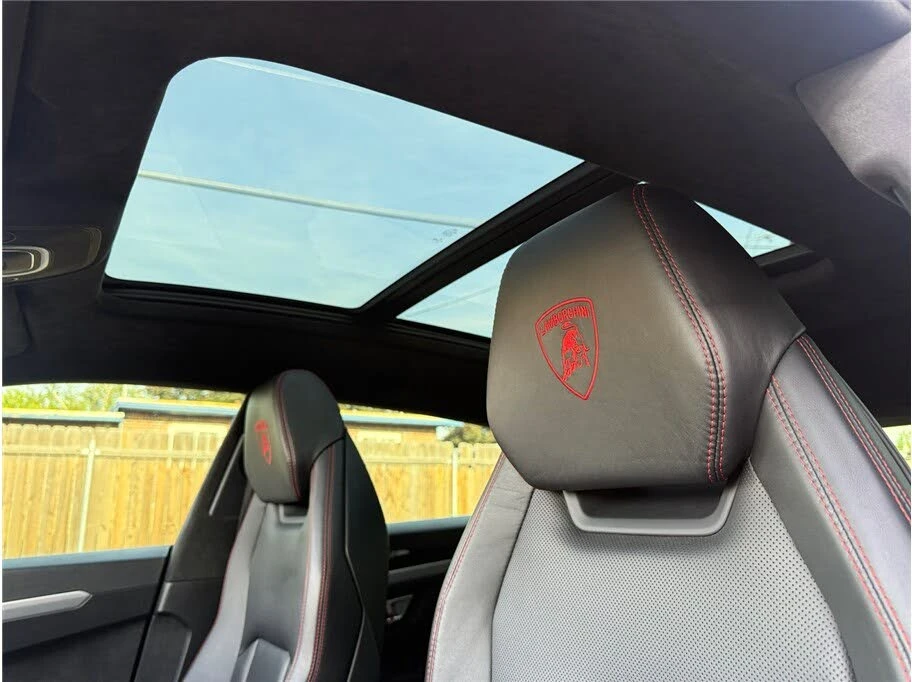 2019 Lamborghini Urus - Image 29 of 31