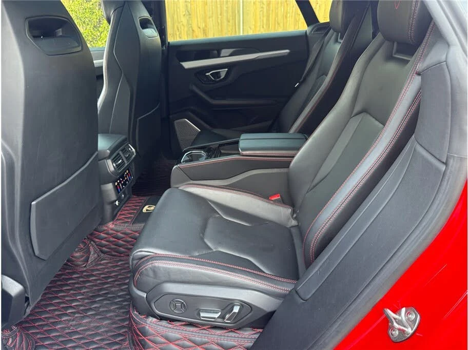 2019 Lamborghini Urus - Image 31 of 31