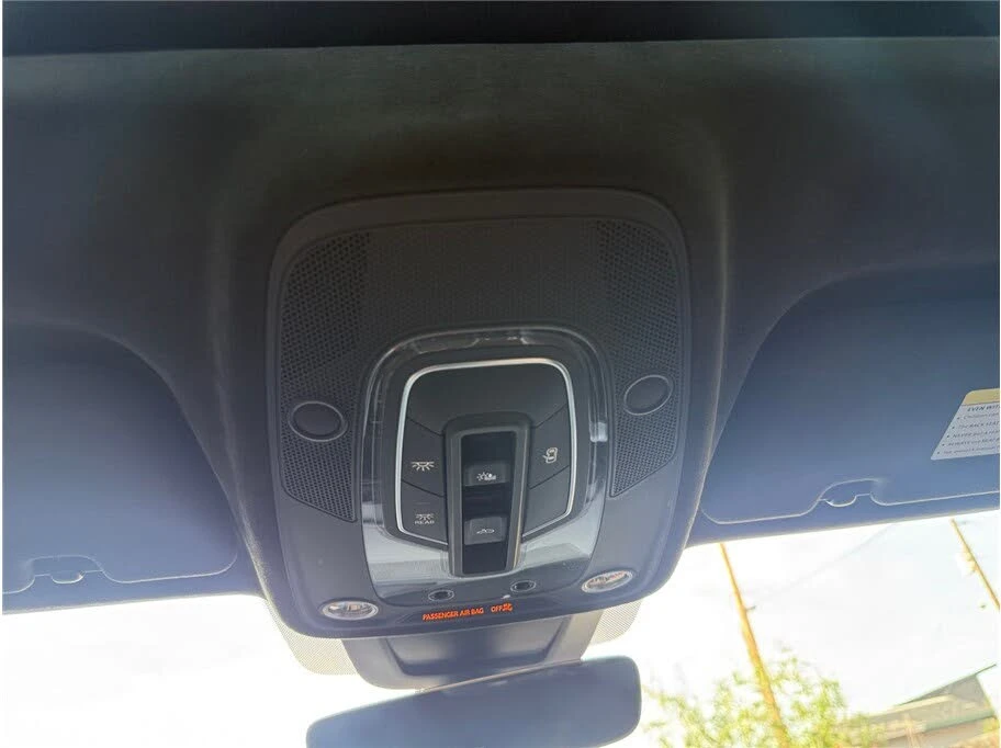 2019 Lamborghini Urus - Image 24 of 31