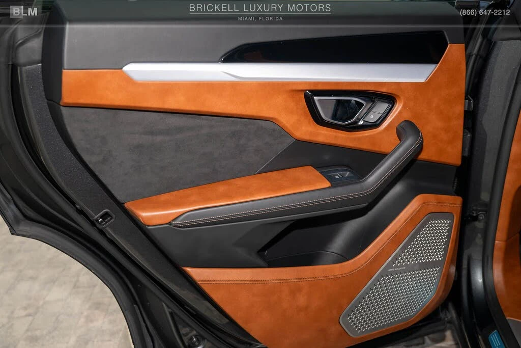 2019 Lamborghini Urus - Image 16 of 31