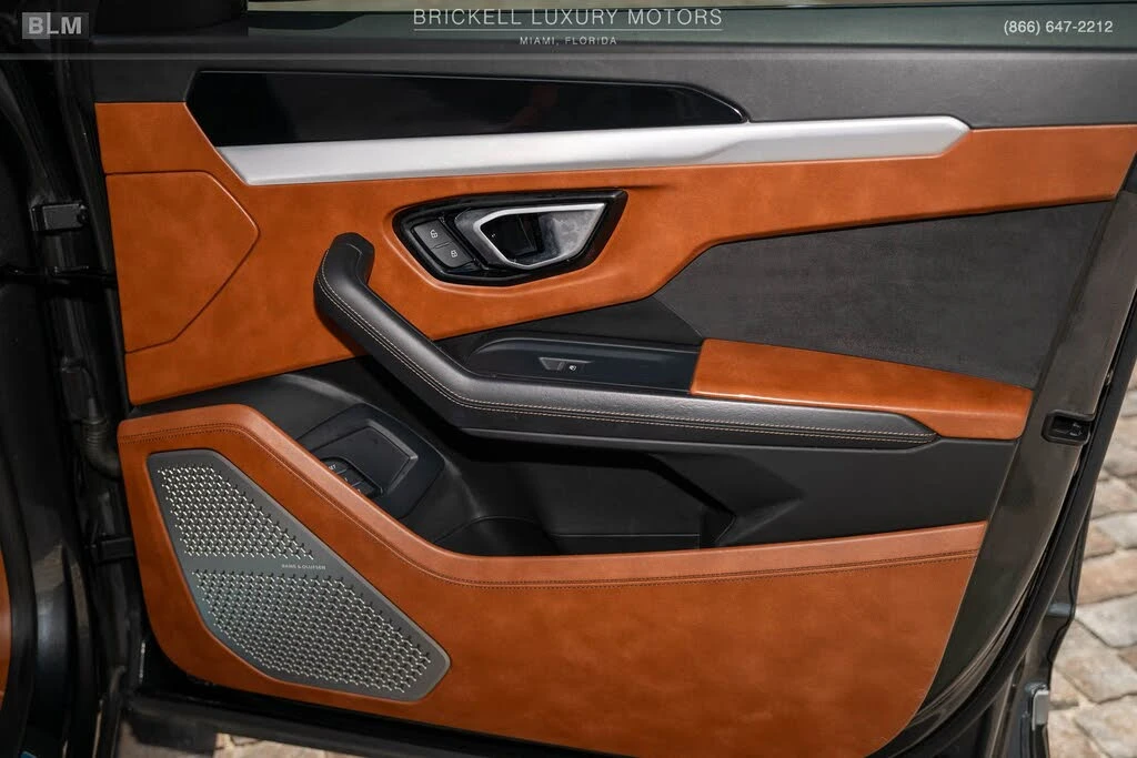 2019 Lamborghini Urus - Image 17 of 31