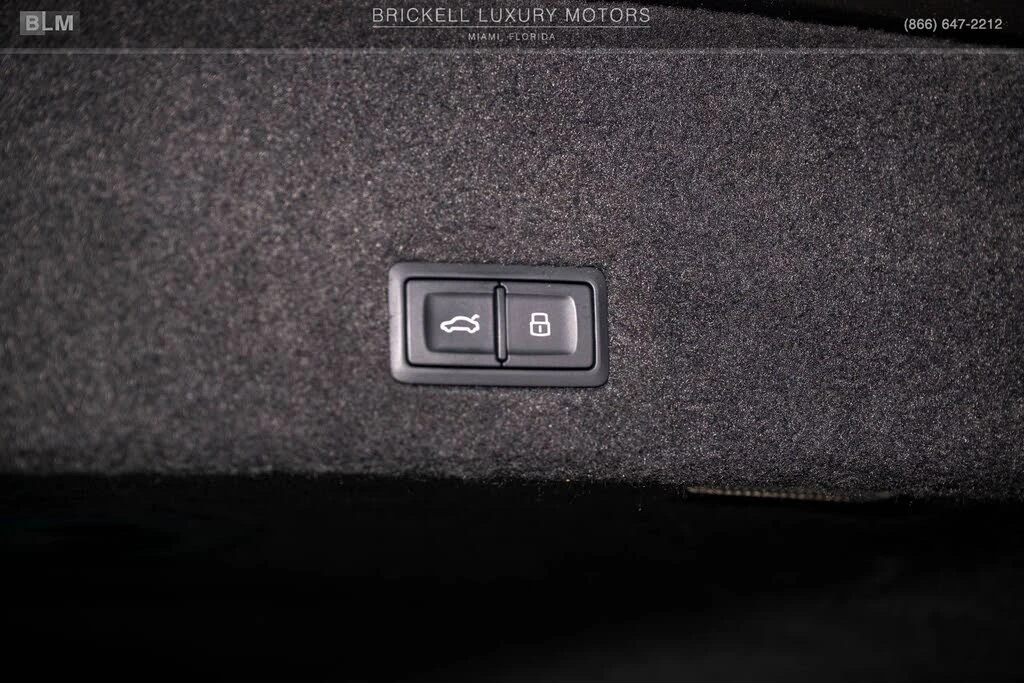 2019 Lamborghini Urus - Image 14 of 31
