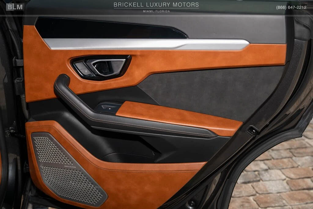 2019 Lamborghini Urus - Image 18 of 31