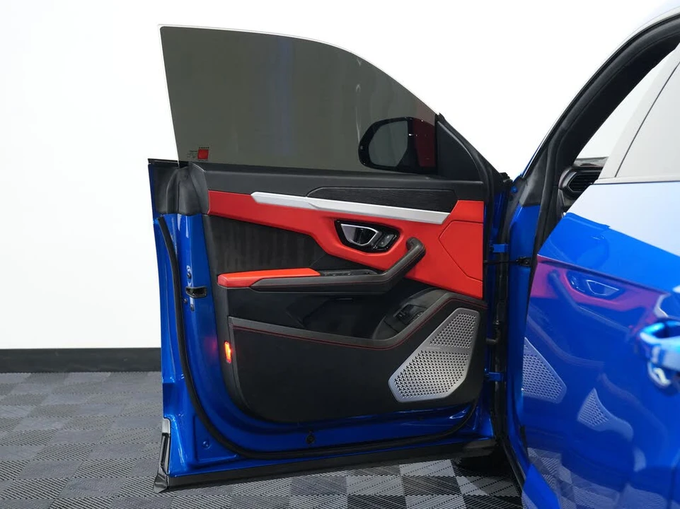2019 Lamborghini Urus - Image 23 of 31