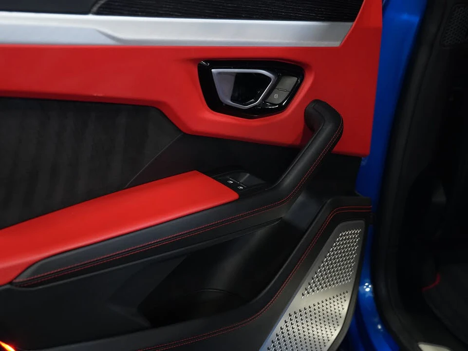 2019 Lamborghini Urus - Image 28 of 31