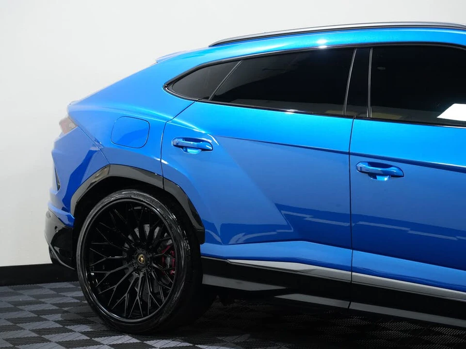 2019 Lamborghini Urus - Image 14 of 31