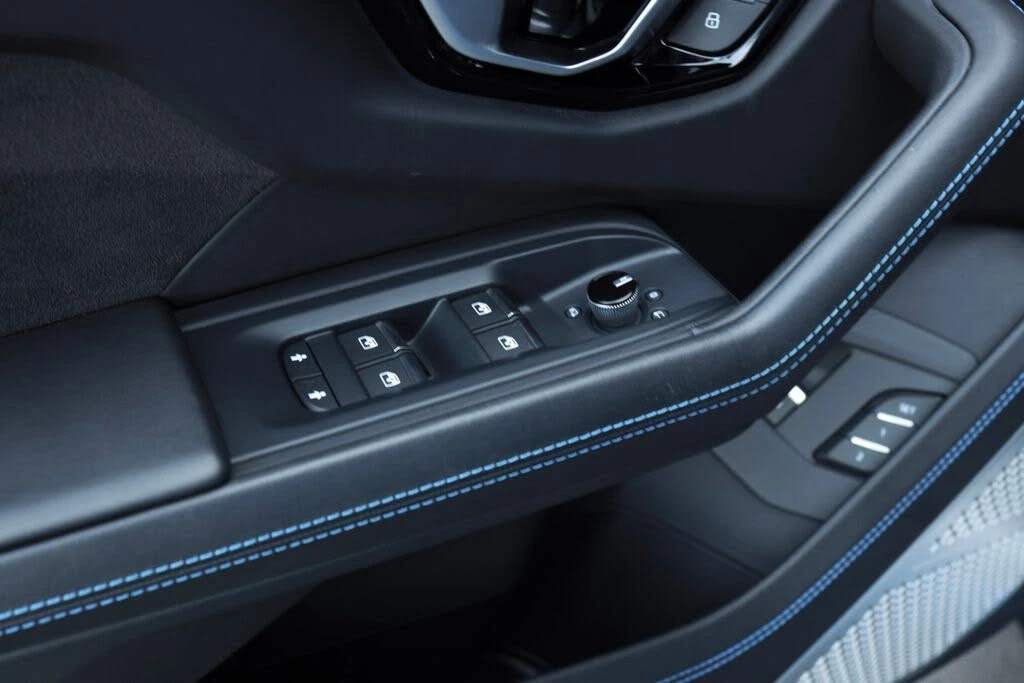 2019 Lamborghini Urus - Image 26 of 31