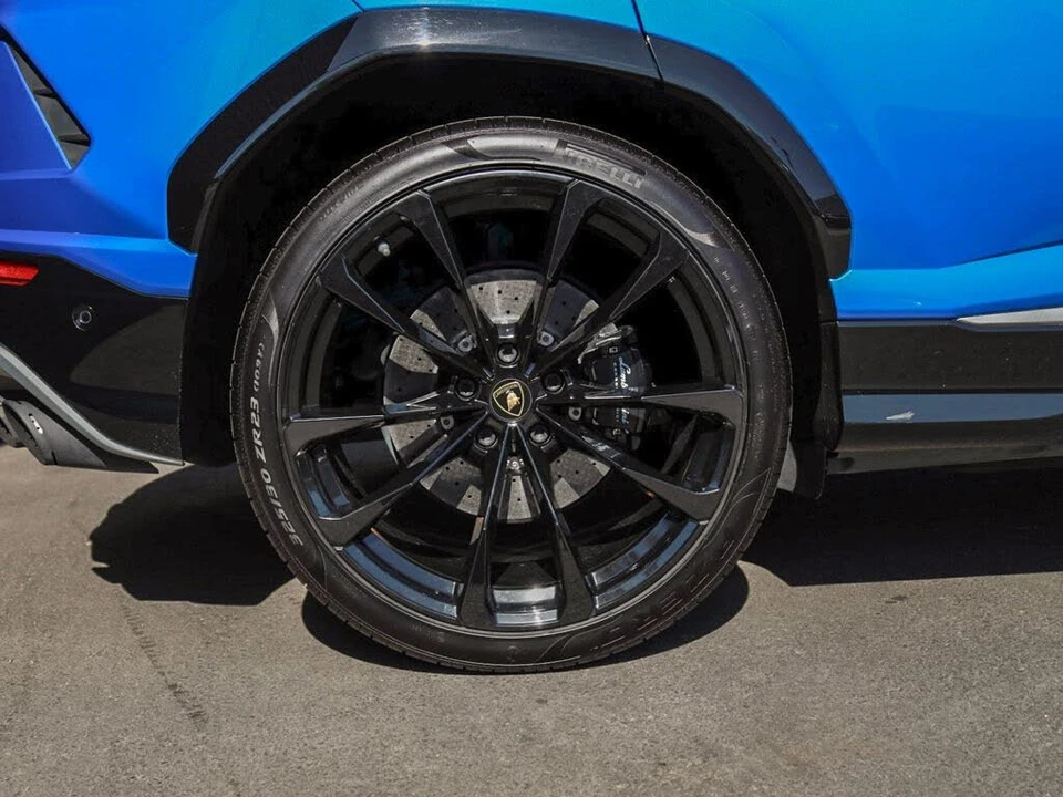 2019 Lamborghini Urus - Image 17 of 31