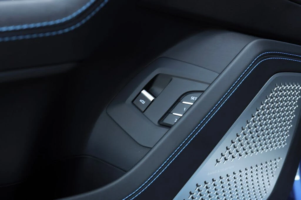 2019 Lamborghini Urus - Image 28 of 31