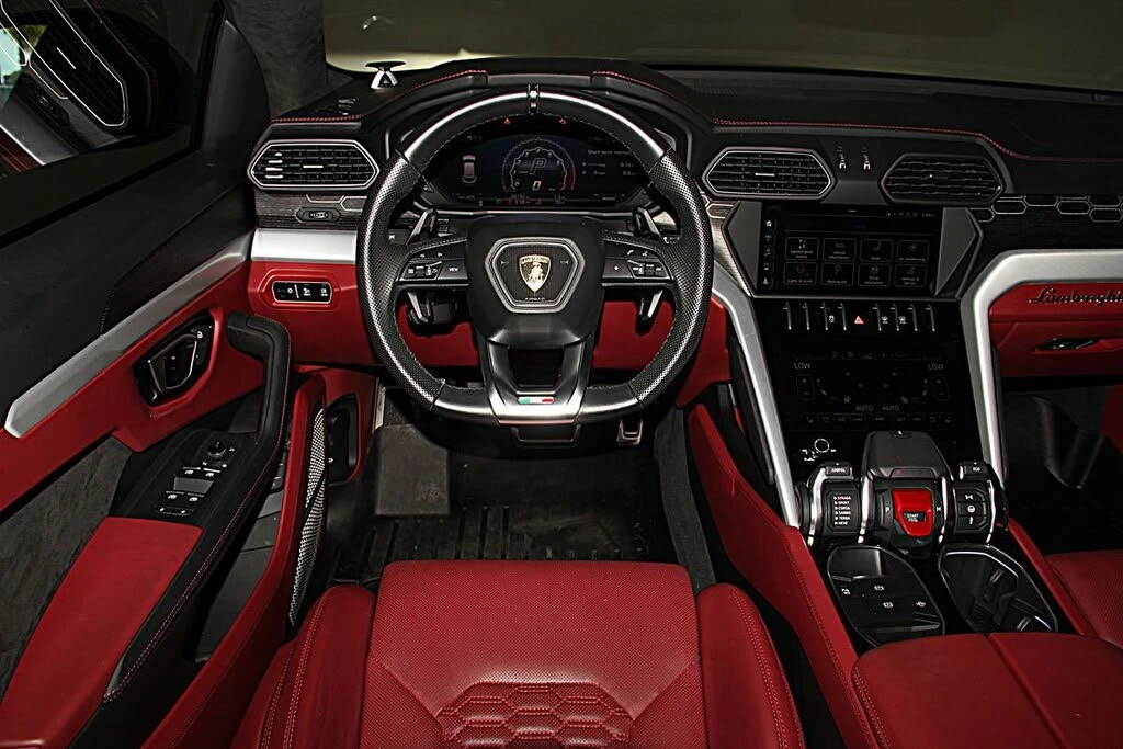 2019 Lamborghini Urus - Image 28 of 31