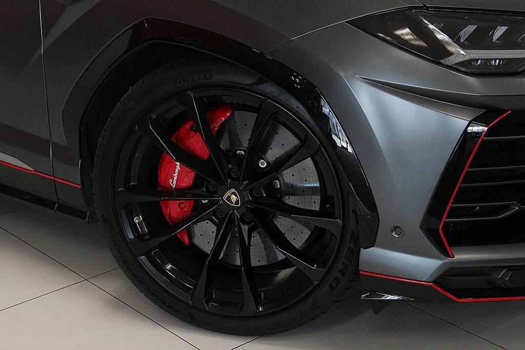 2019 Lamborghini Urus - Image 25 of 31