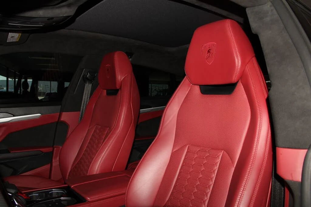 2019 Lamborghini Urus - Image 29 of 31