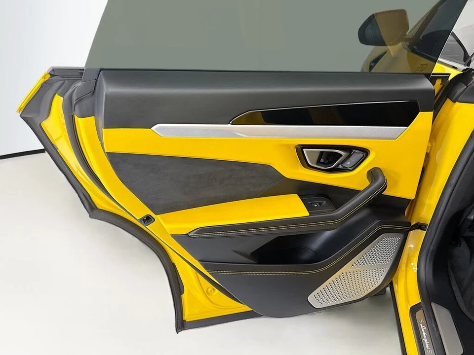 2019 Lamborghini Urus - Image 25 of 31