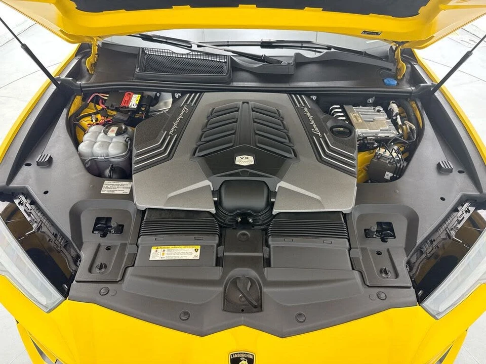 2019 Lamborghini Urus - Image 28 of 31