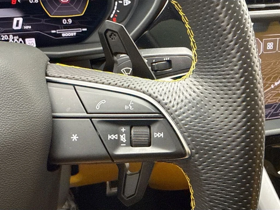 2019 Lamborghini Urus - Image 12 of 31