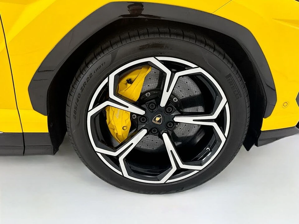 2019 Lamborghini Urus - Image 31 of 31