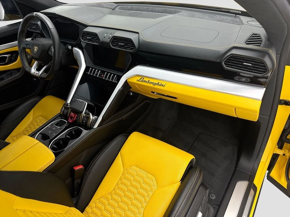 2019 Lamborghini Urus - Image 16 of 31