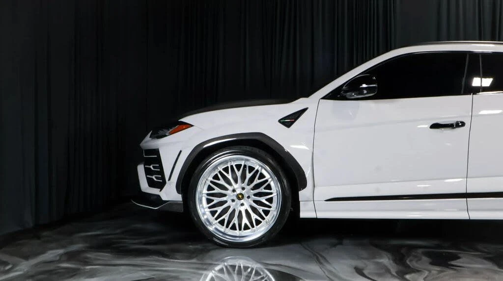 2019 Lamborghini Urus - Image 3 of 31