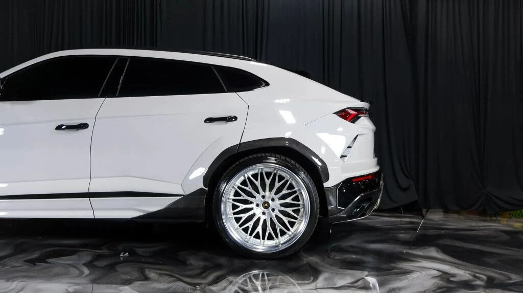 2019 Lamborghini Urus - Image 4 of 31
