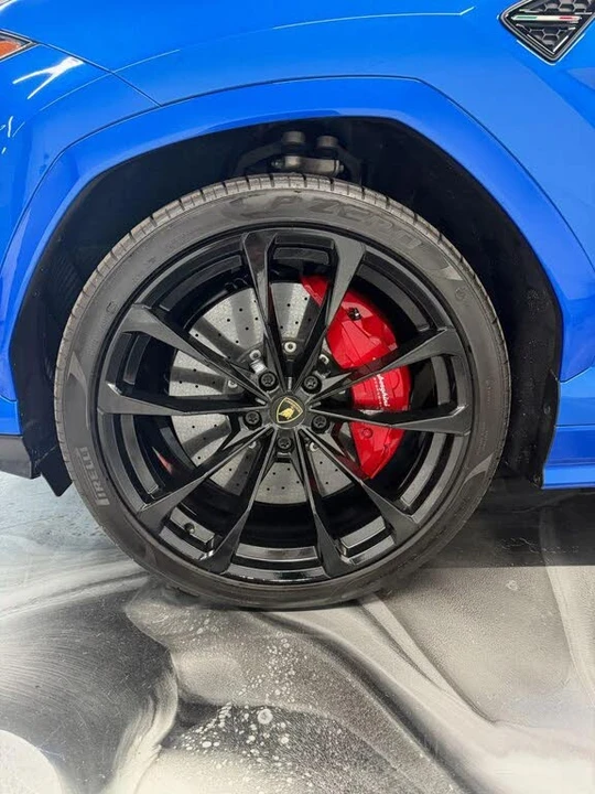2019 Lamborghini Urus - Image 13 of 31