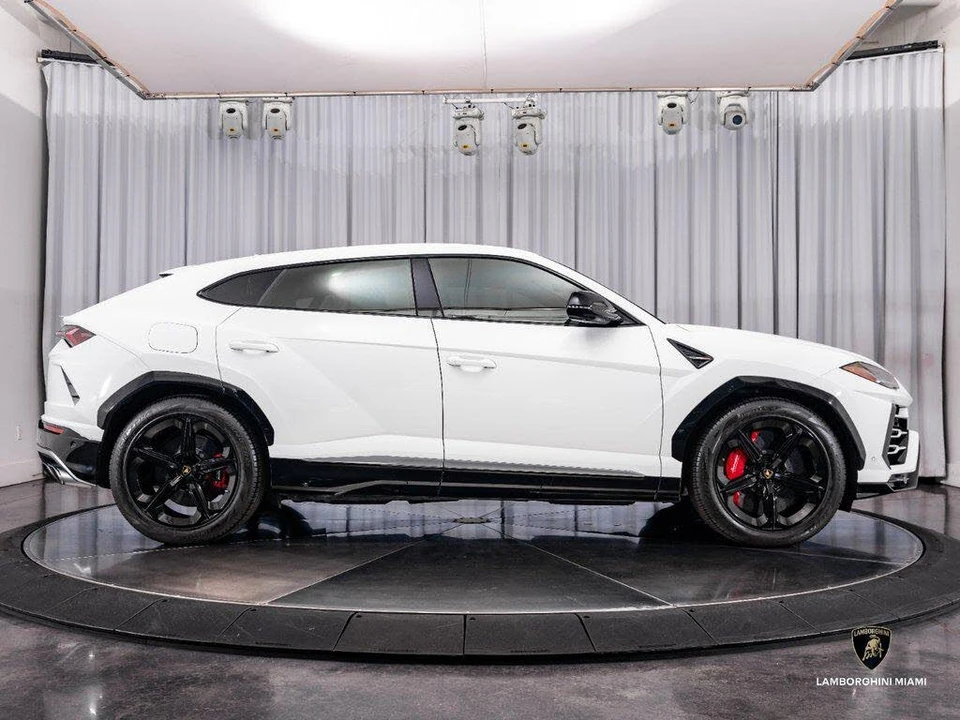 2019 Lamborghini Urus - Image 13 of 31