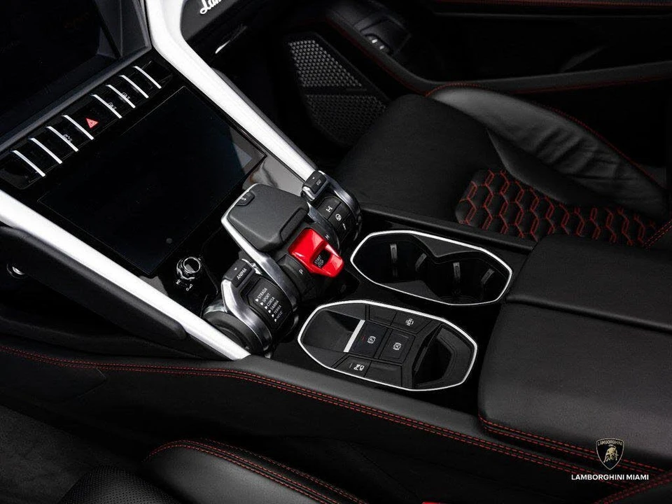 2019 Lamborghini Urus - Image 22 of 31