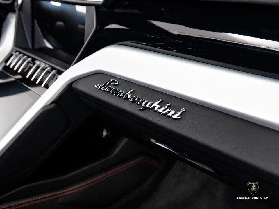 2019 Lamborghini Urus - Image 30 of 31