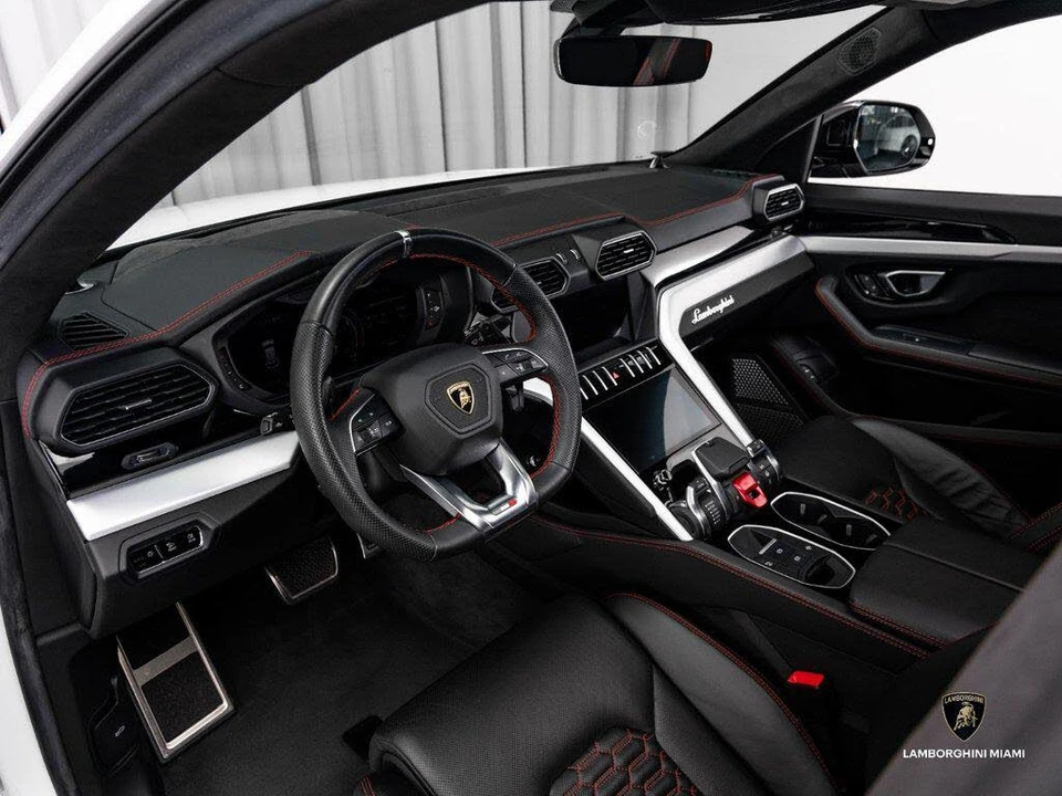 2019 Lamborghini Urus - Image 29 of 31