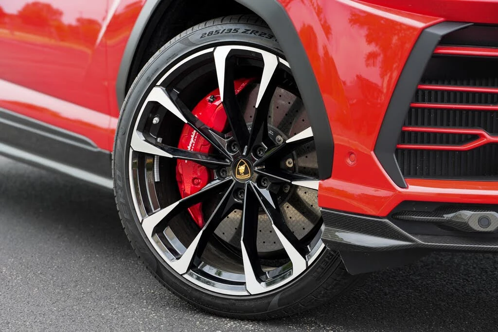 2019 Lamborghini Urus - Image 10 of 23