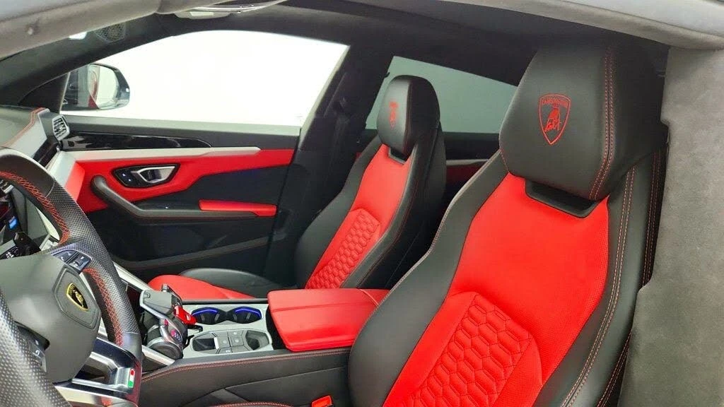 2019 Lamborghini Urus - Image 30 of 31