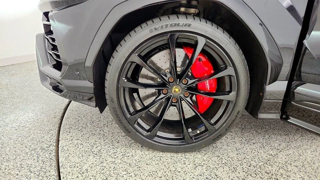 2019 Lamborghini Urus - Image 9 of 31