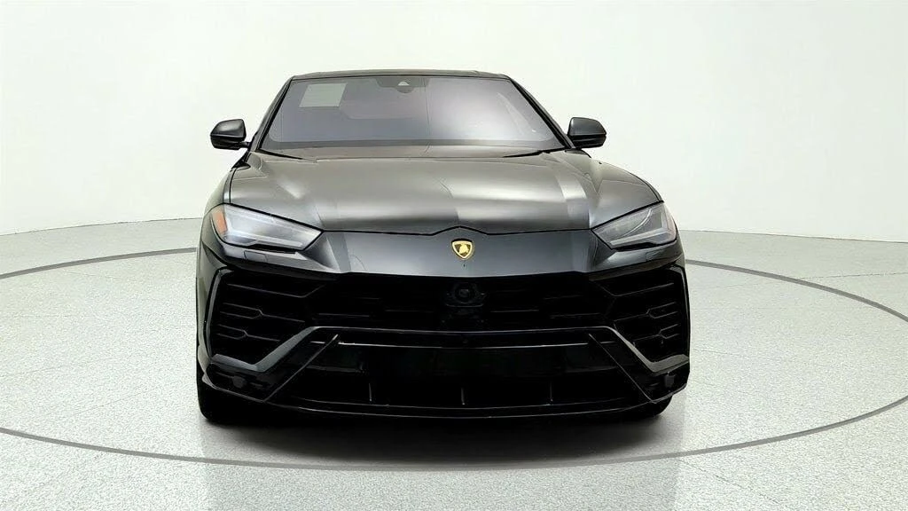 2019 Lamborghini Urus - Image 2 of 31