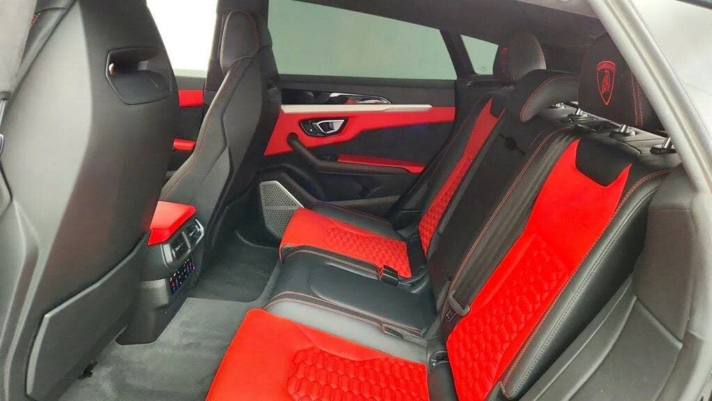 2019 Lamborghini Urus - Image 31 of 31