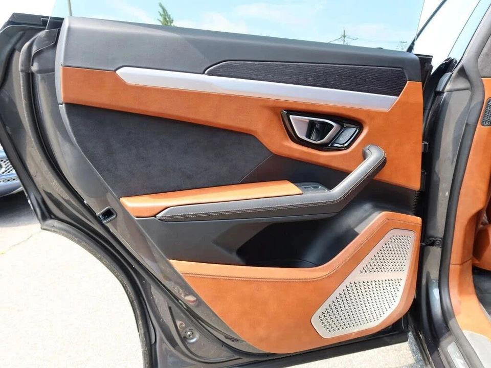 2019 Lamborghini Urus - Image 21 of 30