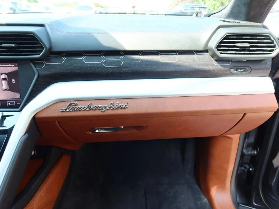 2019 Lamborghini Urus - Image 28 of 30