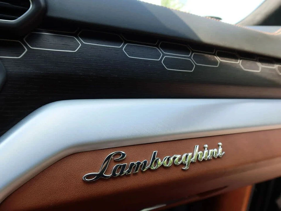 2019 Lamborghini Urus - Image 29 of 30