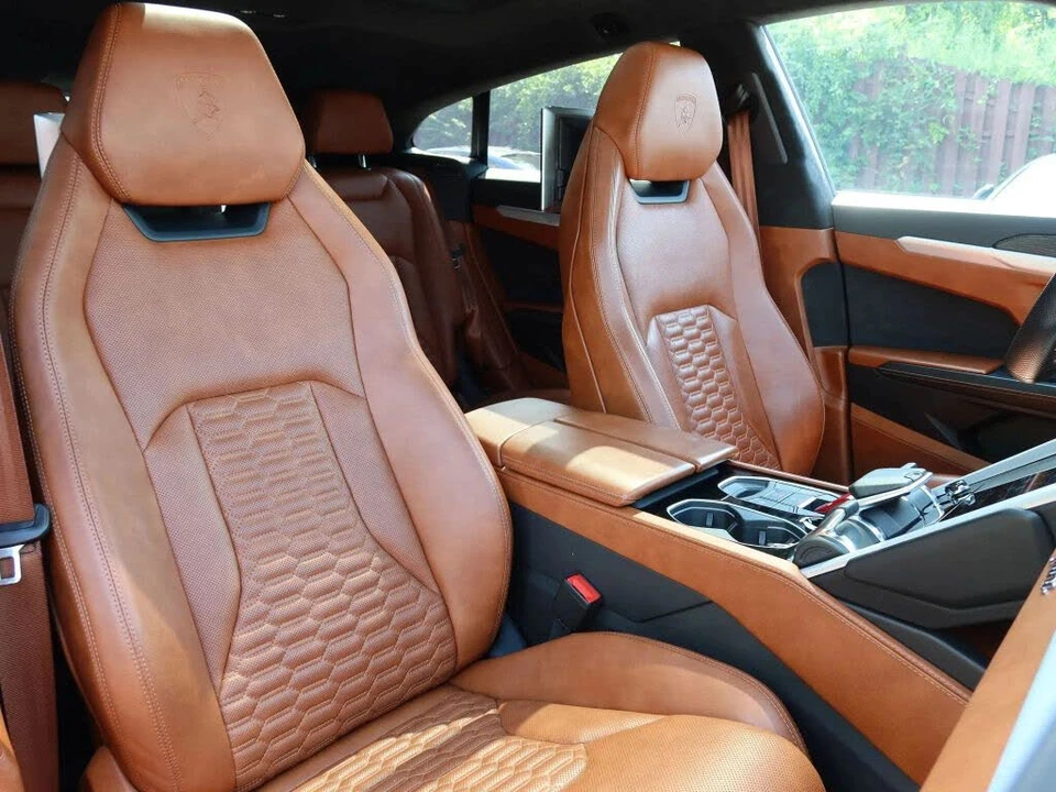2019 Lamborghini Urus - Image 27 of 30