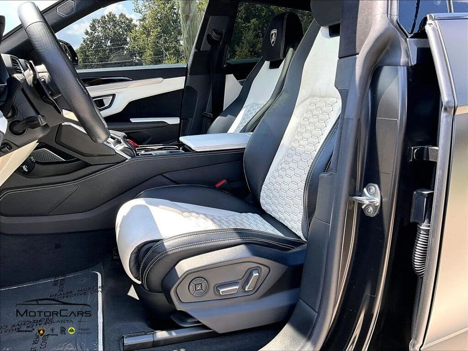 2019 Lamborghini Urus - Image 22 of 30