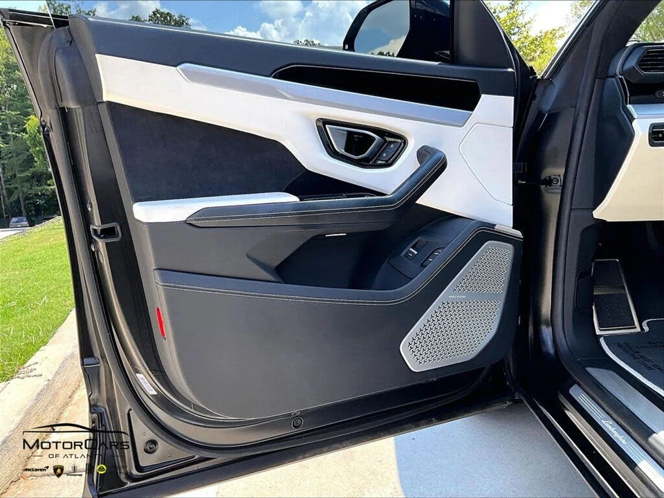 2019 Lamborghini Urus - Image 20 of 30