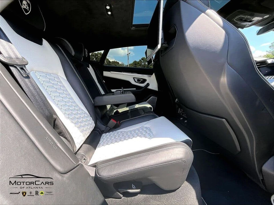 2019 Lamborghini Urus - Image 24 of 30