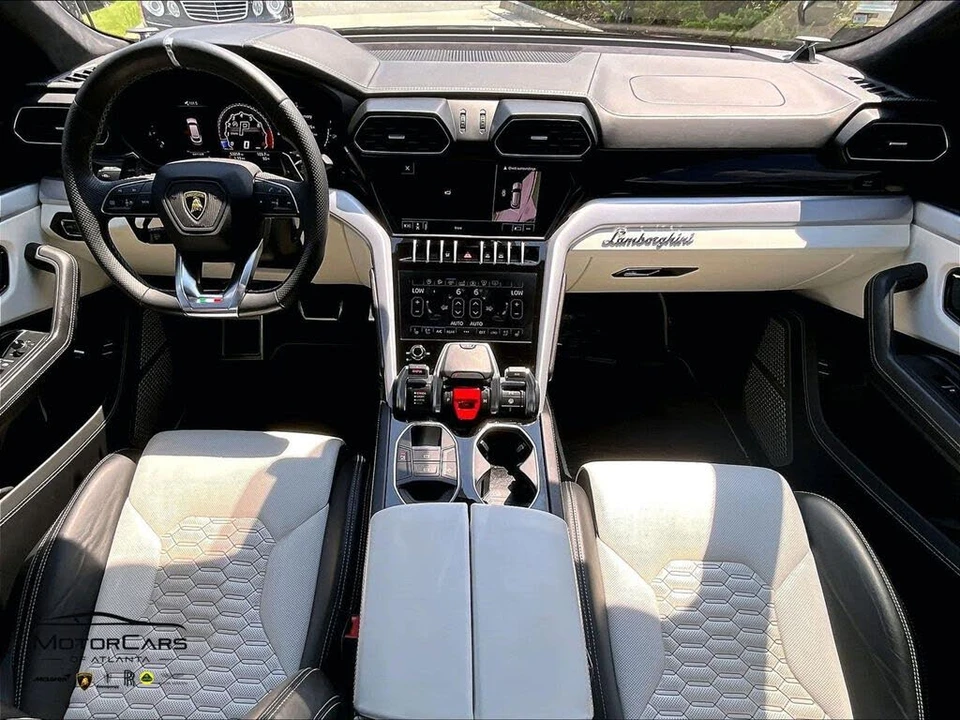 2019 Lamborghini Urus - Image 14 of 30
