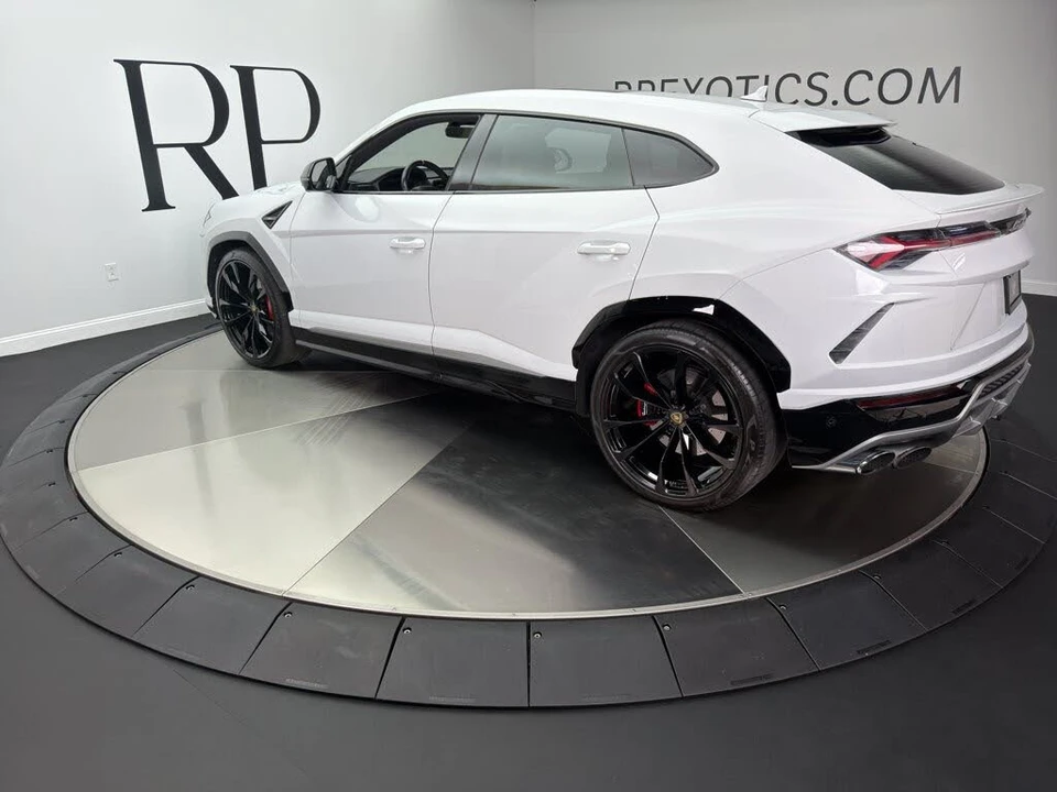 2019 Lamborghini Urus - Image 7 of 26