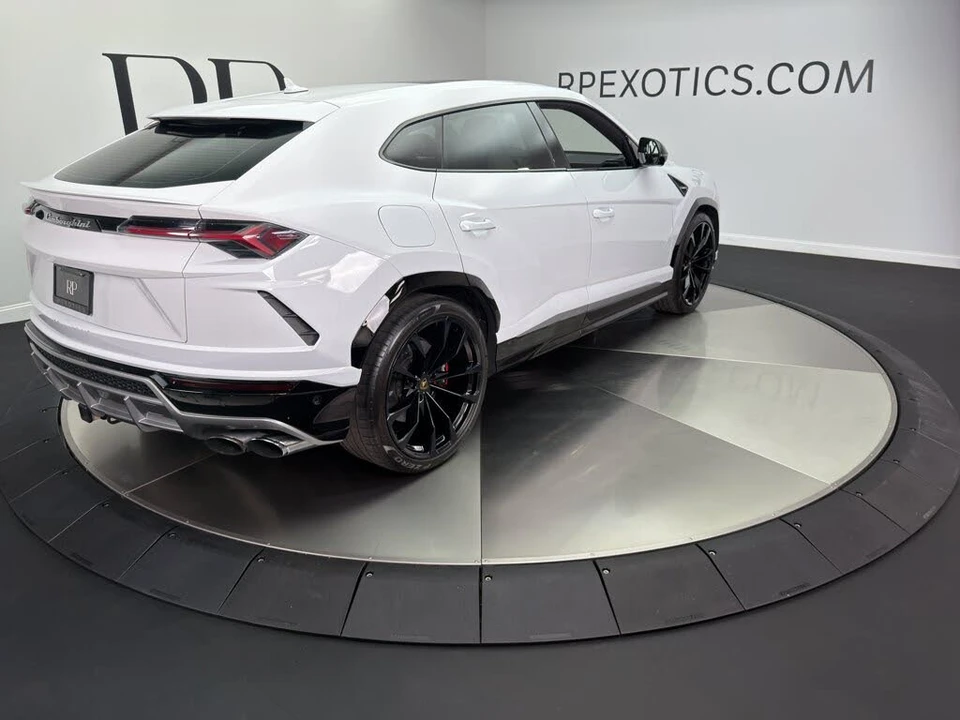 2019 Lamborghini Urus - Image 9 of 26